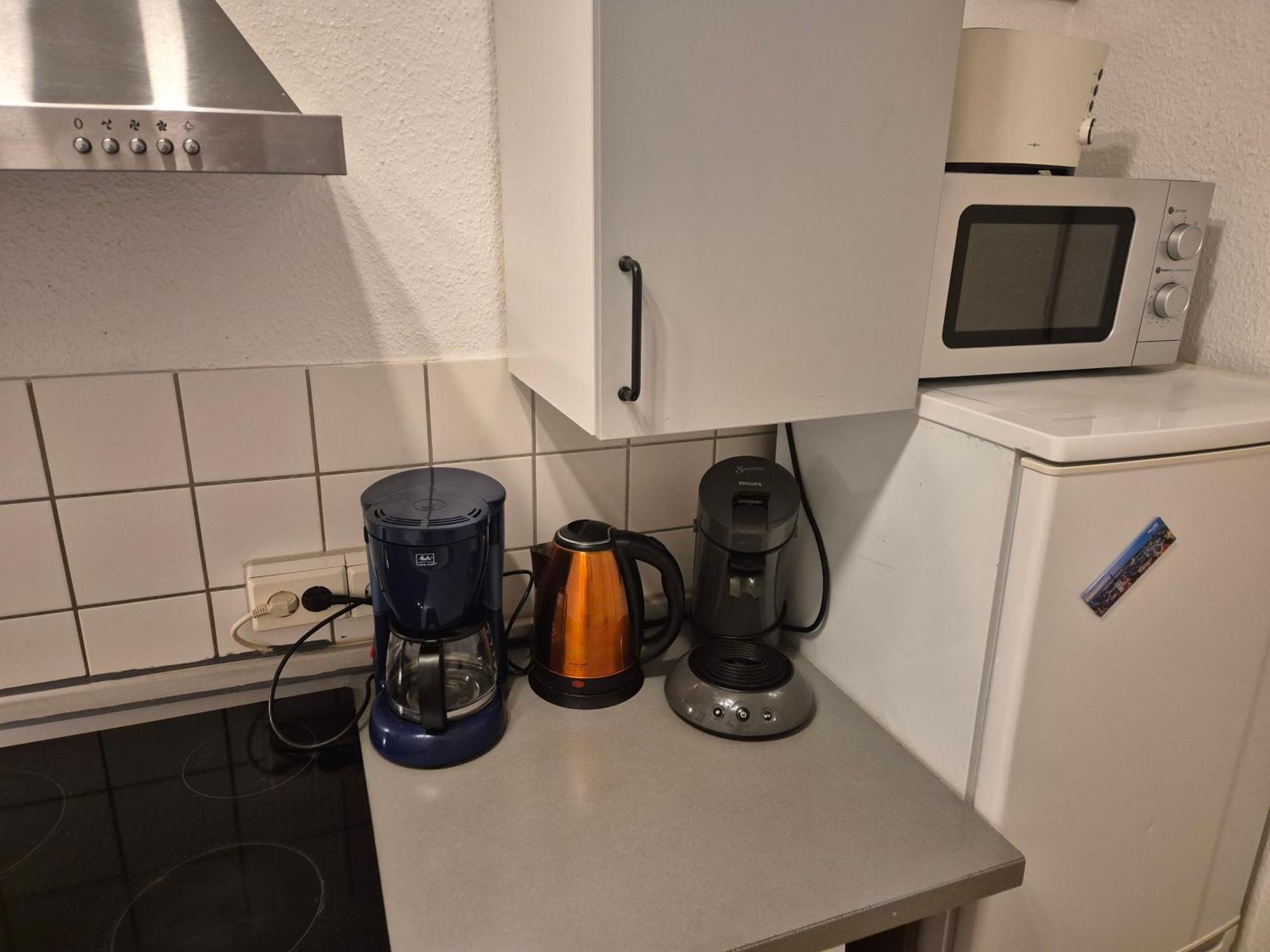 Schoene 3 Schlafzimmer Wohnung Mit 4 Dopplbetten Berlin Exterior photo